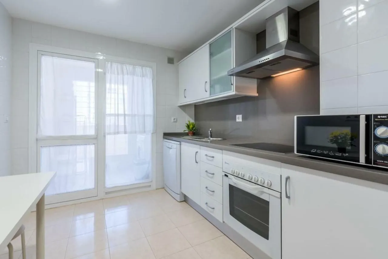 Comfortable, Close To The Beach, Pool, New, Paddle Rincón de la Victoria Lägenhet